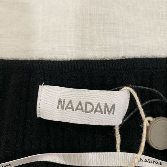 NAADAM Black Cashmere Ribbed Fitted Short Sleeve off the shoulder Blouse - Picture 7 of 9